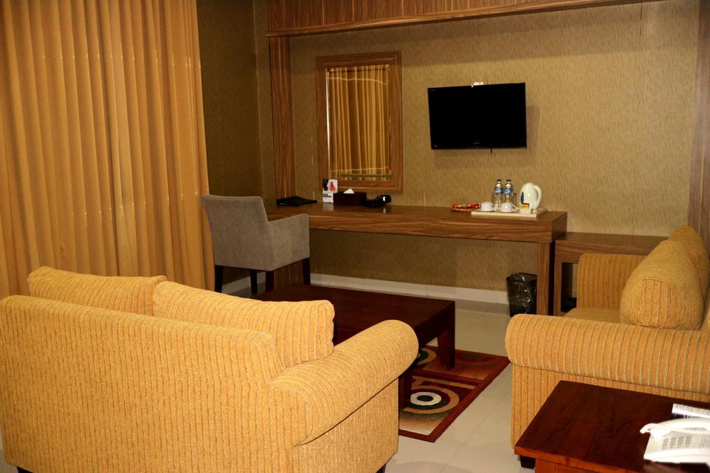 Grand Dian Boutique Hotel Cirebon Exterior foto